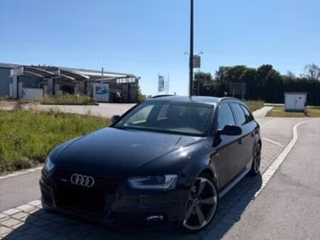 Audi A4 2.0 TDI 177 S line quattro