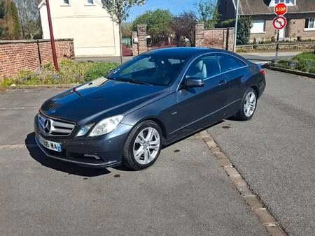 Mercedes-Benz Classe E E 220