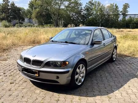 BMW Série 3 320i 2.2 170