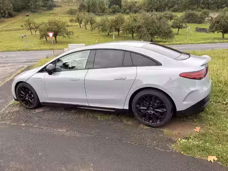 Mercedes-Benz EQE 300 245 AMG Line