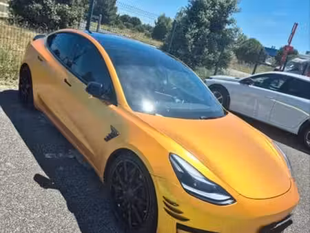 Tesla Model 3 275
