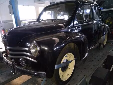 Renault 4CV 
