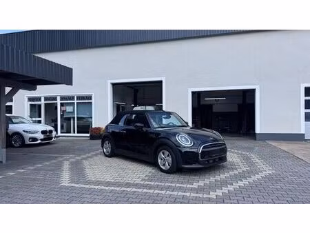 Mini Cabrio Cooper 1.5 136 Essential