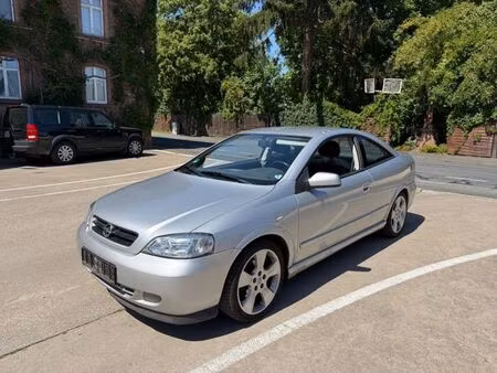 Opel Astra 2.2 147