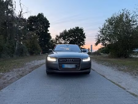 Audi A8 V8 4.2 TDI 385 quattro