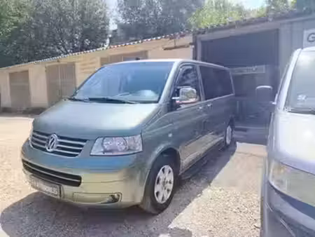 Volkswagen Multivan 2.5 TDI 174 Confortline