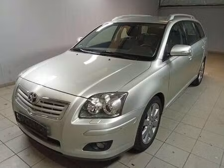 Toyota Avensis Break 2.0 126