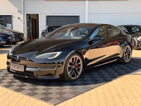 Tesla Model S Plaid 4x4