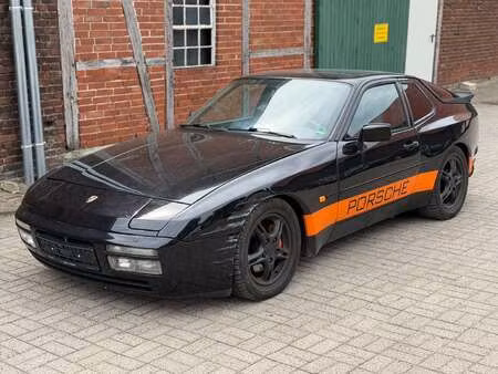 Porsche 944 S2 3.0 211