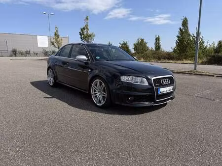 Audi A4 RS4 V8 4.2 FSI 420 quattro
