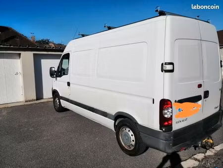 Renault Master 2.5 dCi 100