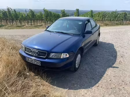 Audi A4 1.6 101