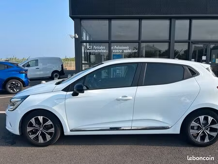 Renault Clio E-Tech 1.6 145 Evolution