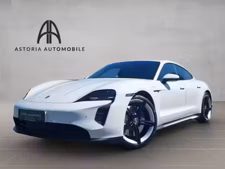 Porsche Taycan 