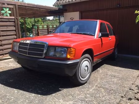 Mercedes-Benz 190