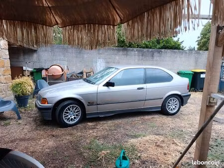 BMW Série 3 361i 2.0 102
