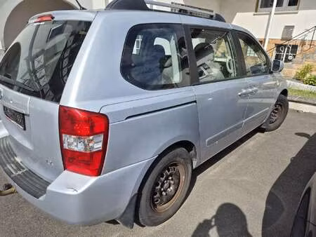 Kia Carnival 2.9 CRDi 185 LX
