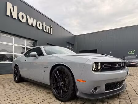 Dodge Challenger RT V8 5.7