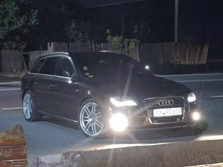 Audi A4 2.0 TDI 143 S line