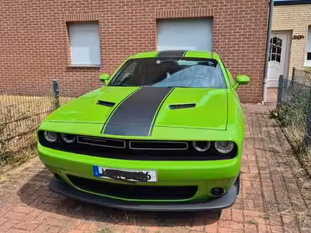 Dodge Challenger SXT V6 3.6