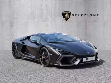 Lamborghini Revuelto 