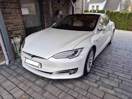 Tesla Model S 75d 332