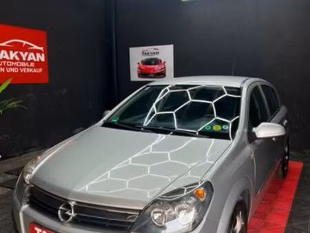 Opel Astra 1.6 105 Edition