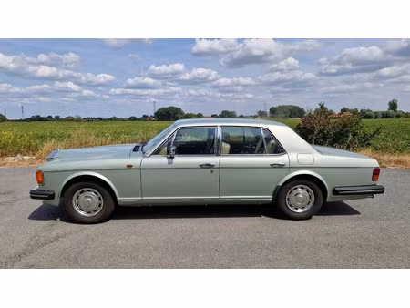 Rolls-Royce Silver Spirit