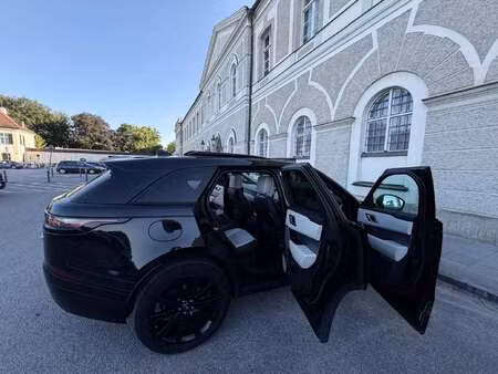 Land Rover Range Rover Velar P300 2.0 300 R‑dynamic SE 4x4