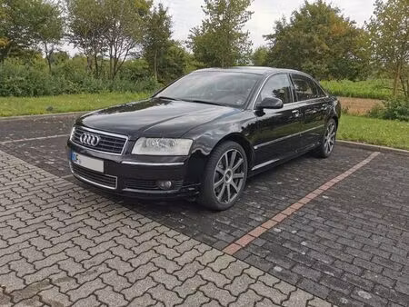 Audi A8 V8 4.2 quattro