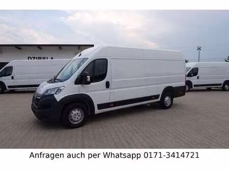 Opel Movano-e Selection