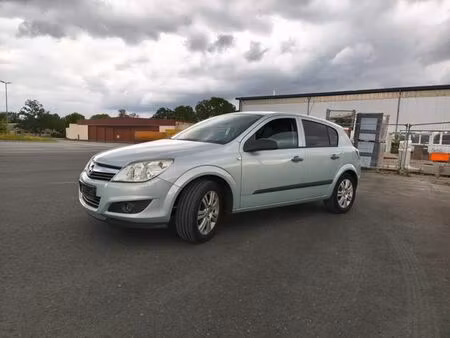 Opel Astra 1.8 140 Selection
