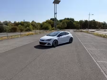 Opel Astra OPC 2.0 OPC Line