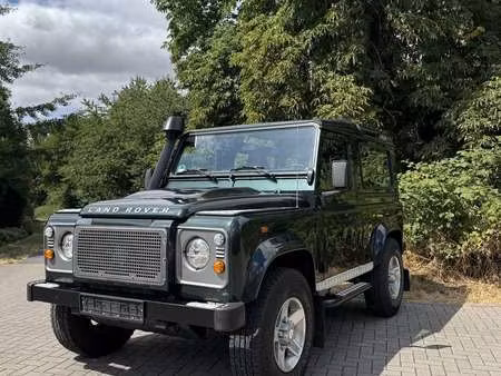 Land Rover Defender TD4 122 Station Wagon 4x4