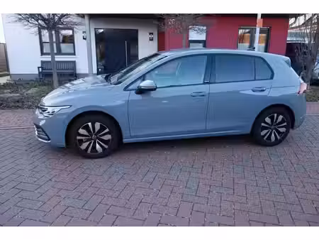 Volkswagen Golf 1.0 TSI 110 Move up!