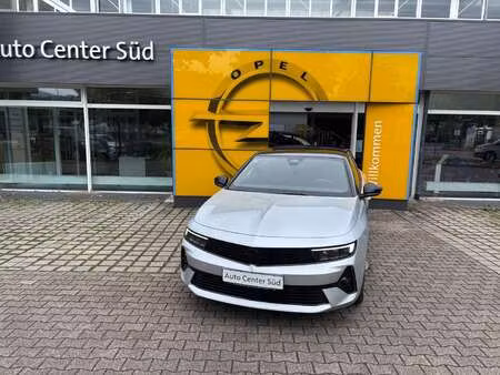 Opel Astra 1.2 131 GS