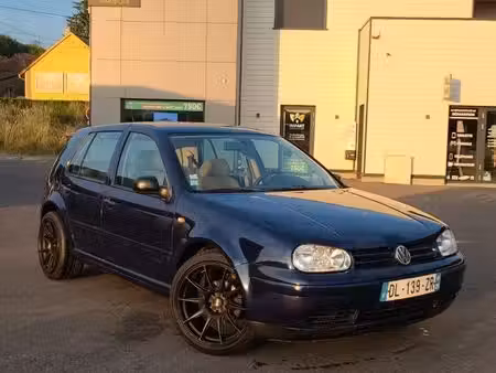 Volkswagen Golf 1.6 TDI 105