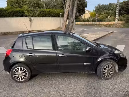 Renault Clio 110 Initiale Paris