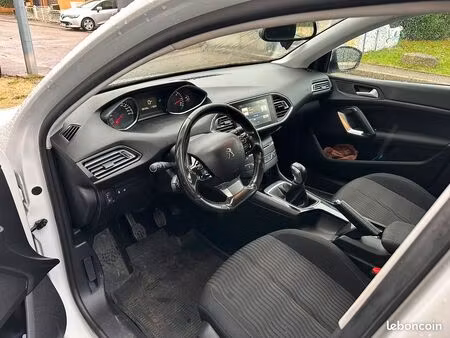 Peugeot 308 1.6 100