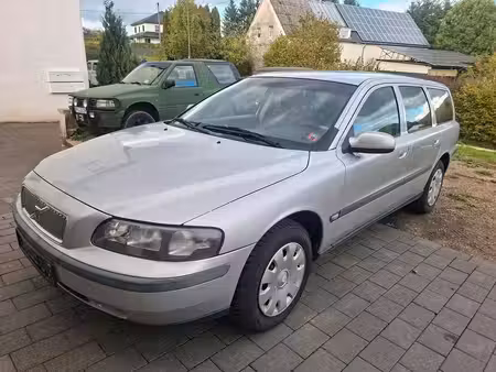 Volvo V70 2.4 140