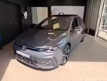 Volkswagen Golf GTE 1.5 eTSI 272