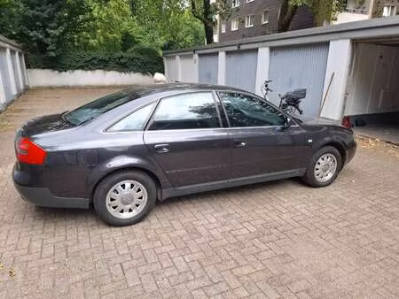 Audi A6 V6 2.4 165