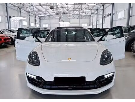 Porsche Panamera GTS V8 4.0 460 4x4