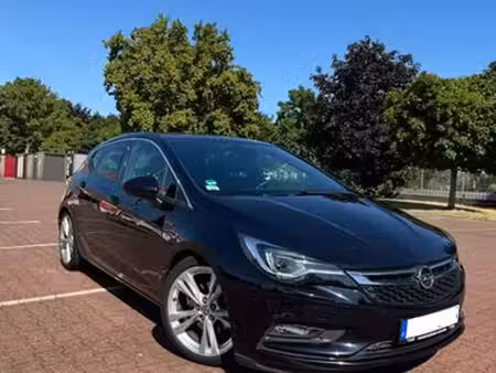 Opel Astra 1.6 200 Dynamic