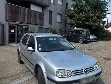 Volkswagen Golf 1.9 TDI 105