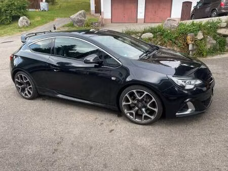 Opel Astra OPC 2.0 280 OPC Line
