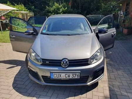 Volkswagen Golf R 2.0 TSI 270 4Motion