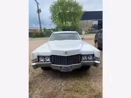 Cadillac Deville 