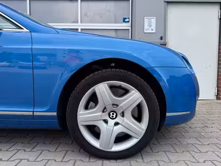 Bentley Continental W12 6.0 560