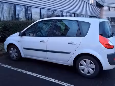 Renault Scénic 1.5 dCi 86